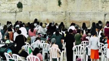 Kudüs İsrail 18 Haziran 2018 görüntülemek bilinmeyenli insanlar dua eden önü Kudüs'ün eski şehri Western duvara sabah