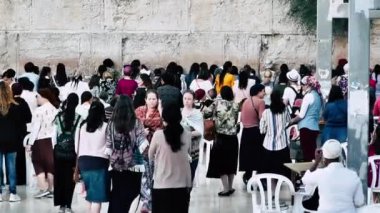 Kudüs İsrail 18 Haziran 2018 görüntülemek bilinmeyenli insanlar dua eden önü Kudüs'ün eski şehri Western duvara sabah