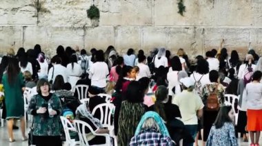 Kudüs İsrail 18 Haziran 2018 görüntülemek bilinmeyenli insanlar dua eden önü Kudüs'ün eski şehri Western duvara sabah