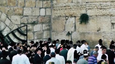 Kudüs İsrail 18 Haziran 2018 görüntülemek bilinmeyenli insanlar dua eden önü Kudüs'ün eski şehri Western duvara sabah