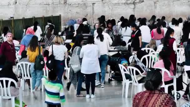 Jerusalén Israel Junio 2018 Vista Gente Desconocida Rezando Frente Muro — Vídeos de Stock