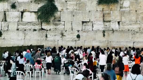 Gerusalemme Israele Giugno 2018 Veduta Persone Sconosciute Che Pregano Davanti — Video Stock