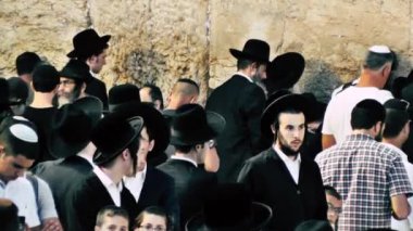 Kudüs İsrail 18 Haziran 2018 görüntülemek bilinmeyenli insanlar dua eden önü Kudüs'ün eski şehri Western duvara sabah