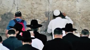 Kudüs İsrail 18 Haziran 2018 görüntülemek bilinmeyenli insanlar dua eden önü Kudüs'ün eski şehri Western duvara sabah