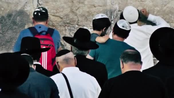 Єрусалим Червня 2018 Переглянути Невідомих Людей Молиться Фронту Старе Місто — стокове відео