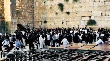Kudüs İsrail 18 Haziran 2018 görüntülemek bilinmeyenli insanlar dua eden önü Kudüs'ün eski şehri Western duvara sabah