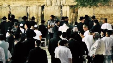 Kudüs İsrail 18 Haziran 2018 görüntülemek bilinmeyenli insanlar dua eden önü Kudüs'ün eski şehri Western duvara sabah