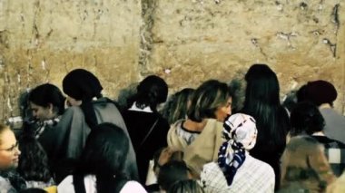 Kudüs İsrail 18 Haziran 2018 görüntülemek bilinmeyenli insanlar dua eden önü Kudüs'ün eski şehri Western duvara sabah