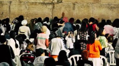 Kudüs İsrail 18 Haziran 2018 görüntülemek bilinmeyenli insanlar dua eden önü Kudüs'ün eski şehri Western duvara sabah