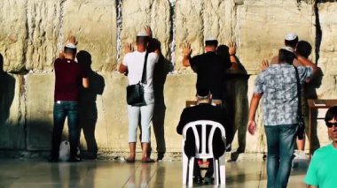 Kudüs İsrail 18 Haziran 2018 görüntülemek bilinmeyenli insanlar dua eden önü Kudüs'ün eski şehri Western duvara sabah