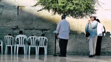 Kudüs İsrail 18 Haziran 2018 görüntülemek bilinmeyenli insanlar dua eden önü Kudüs'ün eski şehri Western duvara sabah