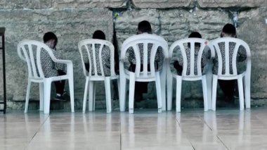 Kudüs İsrail 18 Haziran 2018 görüntülemek bilinmeyenli insanlar dua eden önü Kudüs'ün eski şehri Western duvara sabah