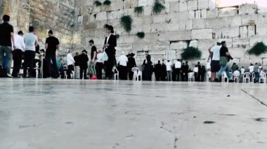 Kudüs İsrail 18 Haziran 2018 görüntülemek bilinmeyenli insanlar dua eden önü Kudüs'ün eski şehri Western duvara sabah