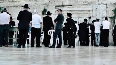 Kudüs İsrail 18 Haziran 2018 görüntülemek bilinmeyenli insanlar dua eden önü Kudüs'ün eski şehri Western duvara sabah