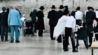 Kudüs İsrail 18 Haziran 2018 görüntülemek bilinmeyenli insanlar dua eden önü Kudüs'ün eski şehri Western duvara sabah