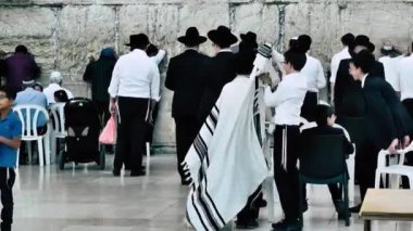 Kudüs İsrail 18 Haziran 2018 görüntülemek bilinmeyenli insanlar dua eden önü Kudüs'ün eski şehri Western duvara sabah