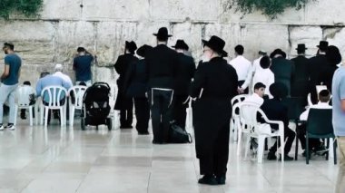 Kudüs İsrail 18 Haziran 2018 görüntülemek bilinmeyenli insanlar dua eden önü Kudüs'ün eski şehri Western duvara sabah