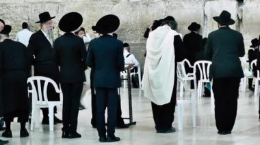 Kudüs İsrail 18 Haziran 2018 görüntülemek bilinmeyenli insanlar dua eden önü Kudüs'ün eski şehri Western duvara sabah