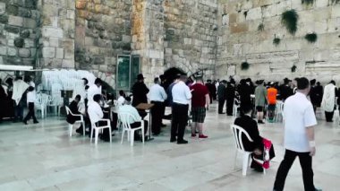 Kudüs İsrail 18 Haziran 2018 görüntülemek bilinmeyenli insanlar dua eden önü Kudüs'ün eski şehri Western duvara sabah