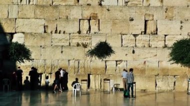 Kudüs İsrail 18 Haziran 2018 görüntülemek bilinmeyenli insanlar dua eden önü Kudüs'ün eski şehri Western duvara sabah