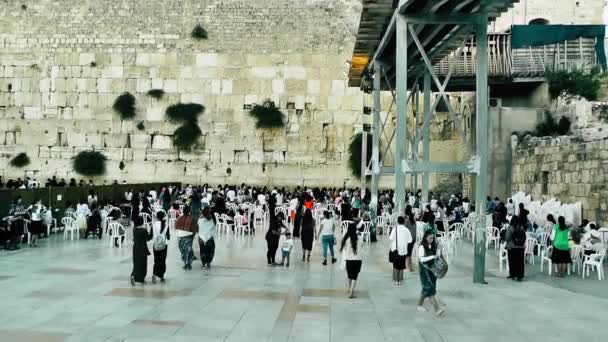 Gerusalemme Israele Giugno 2018 Veduta Persone Sconosciute Che Pregano Davanti — Video Stock