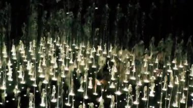 Kudüs İsrail 14 Haziran 2018 Teddy park Kudüs'te Çeşme gece bilinmeyenli oynayanlar görünümünü