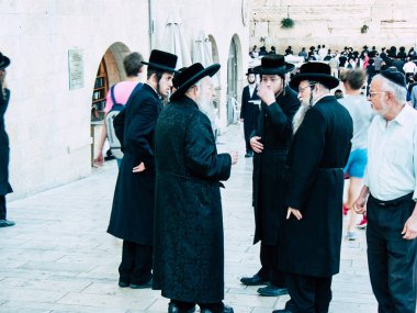 Jerusalem İsrail 14 Nisan 2018 bilinmeyenli insanlar açık Kudüs'ün eski şehri Western duvara öğleden sonra dua