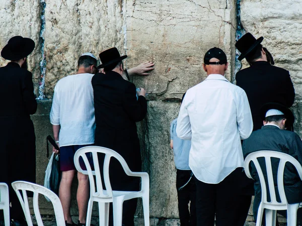 Jerusalén Israel Abril 2018 Desconocidos Orando Frente Muro Occidental Ciudad — Foto de Stock