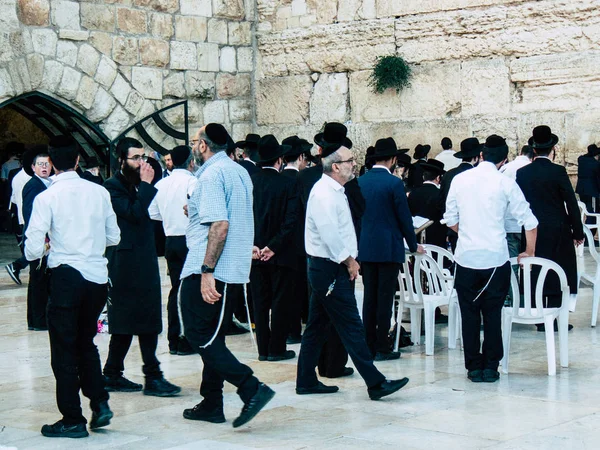 Jerusalem İsrail 14 Nisan 2018 bilinmeyenli insanlar açık Kudüs'ün eski şehri Western duvara öğleden sonra dua