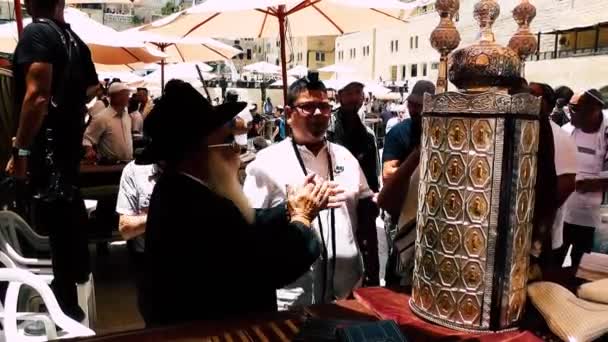 Jerusalém Israel Junho 2018 Vista Pessoas Desconhecidas Participando Bar Mitzvah — Vídeo de Stock