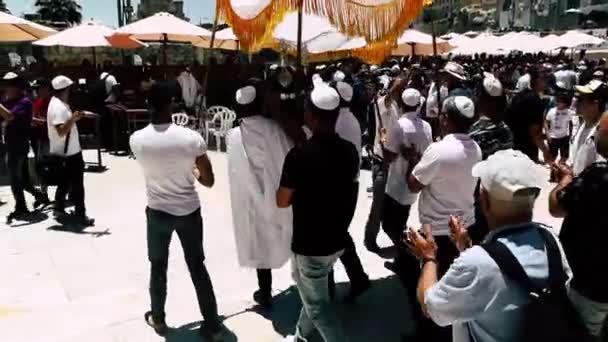 Jerusalém Israel Junho 2018 Vista Pessoas Desconhecidas Participando Bar Mitzvah — Vídeo de Stock