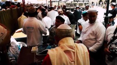 Kudüs İsrail 18 Haziran 2018 bilinmeyen insanlar bir Bar Mitzvah, Eski Kudüs şehri, sabahları ağlama duvarı önünde dini tören katılan görünümünü