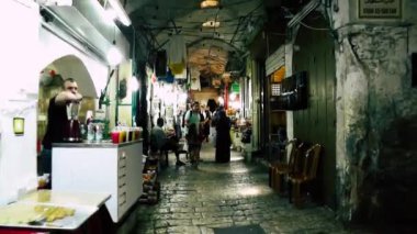 Kudüs İsrail 21 Haziran 2018 Jaffa street, Kudüs'ün eski şehri pazarda sabah yürüyüş bilinmeyenli insan görünümü