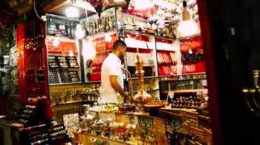Kudüs İsrail 21 Haziran 2018 Jaffa street, Kudüs'ün eski şehri pazarda sabah yürüyüş bilinmeyenli insan görünümü