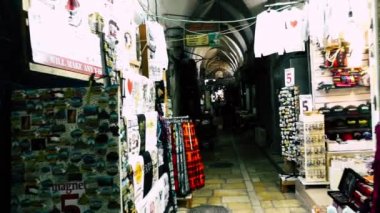 Kudüs İsrail 21 Haziran 2018 Jaffa street, Kudüs'ün eski şehri pazarda sabah yürüyüş bilinmeyenli insan görünümü