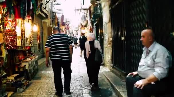 예루살렘 이스라엘 2018 미지수 사람들이 아침에 예루살렘의 시티에서 스트리트의 자에서의 — 비디오