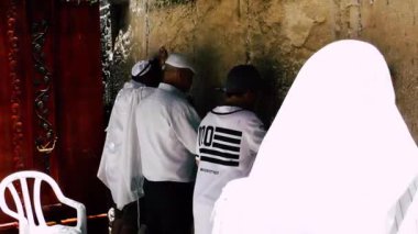 Kudüs İsrail 18 Haziran 2018 görüntülemek bilinmeyenli insanlar dua eden önü Kudüs'ün eski şehri Western duvara sabah