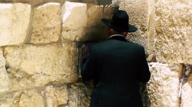 Kudüs İsrail 18 Haziran 2018 görüntülemek bilinmeyenli insanlar dua eden önü Kudüs'ün eski şehri Western duvara sabah