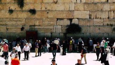 Kudüs İsrail 18 Haziran 2018 görüntülemek bilinmeyenli insanlar dua eden önü Kudüs'ün eski şehri Western duvara sabah