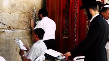 Kudüs İsrail 18 Haziran 2018 görüntülemek bilinmeyenli insanlar dua eden önü Kudüs'ün eski şehri Western duvara sabah