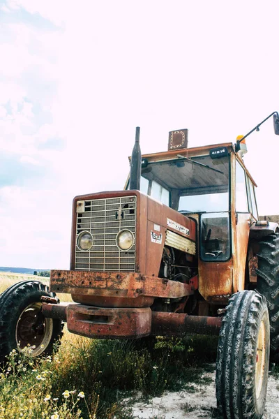 Bezannes Francia Julio 2018 Vista Tractor Trabajando Campo Área Champagne — Foto de Stock