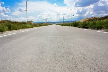 Bir yol ve yatay, Reims Fransa etrafında bir bulutlu gökyüzü görünümü