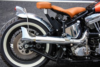 Reims Fransa 03 Temmuz 2018 bir Harley Davidson motosiklet görünümünü öğleden sonra Reims sokakta park