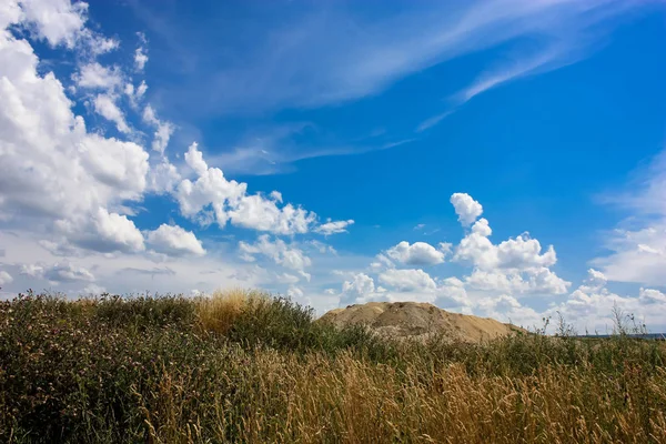 Doğa ve manzara Reims Fransa çevresinde bulutlu gökyüzü görünümü