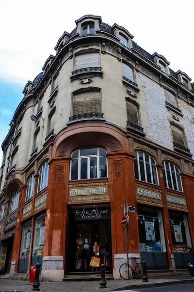 Reims France Juillet 2018 Vue Bâtiment Traditionnel Historique Angle Rue — Photo