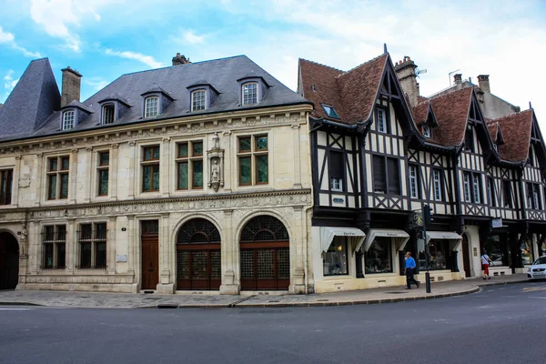 Реймс Франції Липня 2018 Зору Традиційної Історичні Будівлі Розі Вулиці — стокове фото