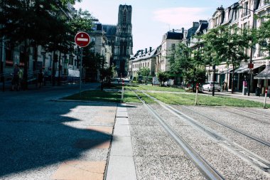 Reims Fransa 02 Temmuz 2018 görünümünü sabah Reims Fransa kentinde tramvay