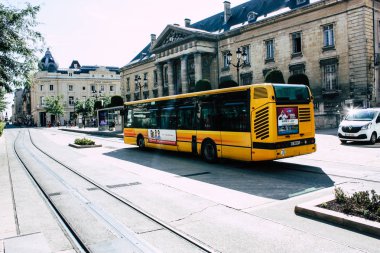 Reims Fransa 02 Temmuz 2018 toplu taşıma otobüs Fransa Reims şehir sabah görünümünü