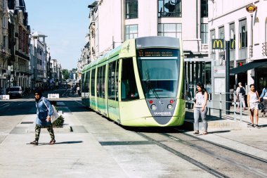 Reims Fransa 02 Temmuz 2018 tramvay ve tramvay Fransa Reims şehir sabah görünümü