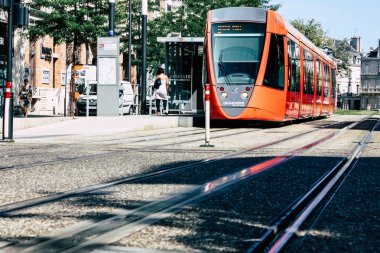 Reims Fransa 02 Temmuz 2018 tramvay ve tramvay Fransa Reims şehir sabah görünümü